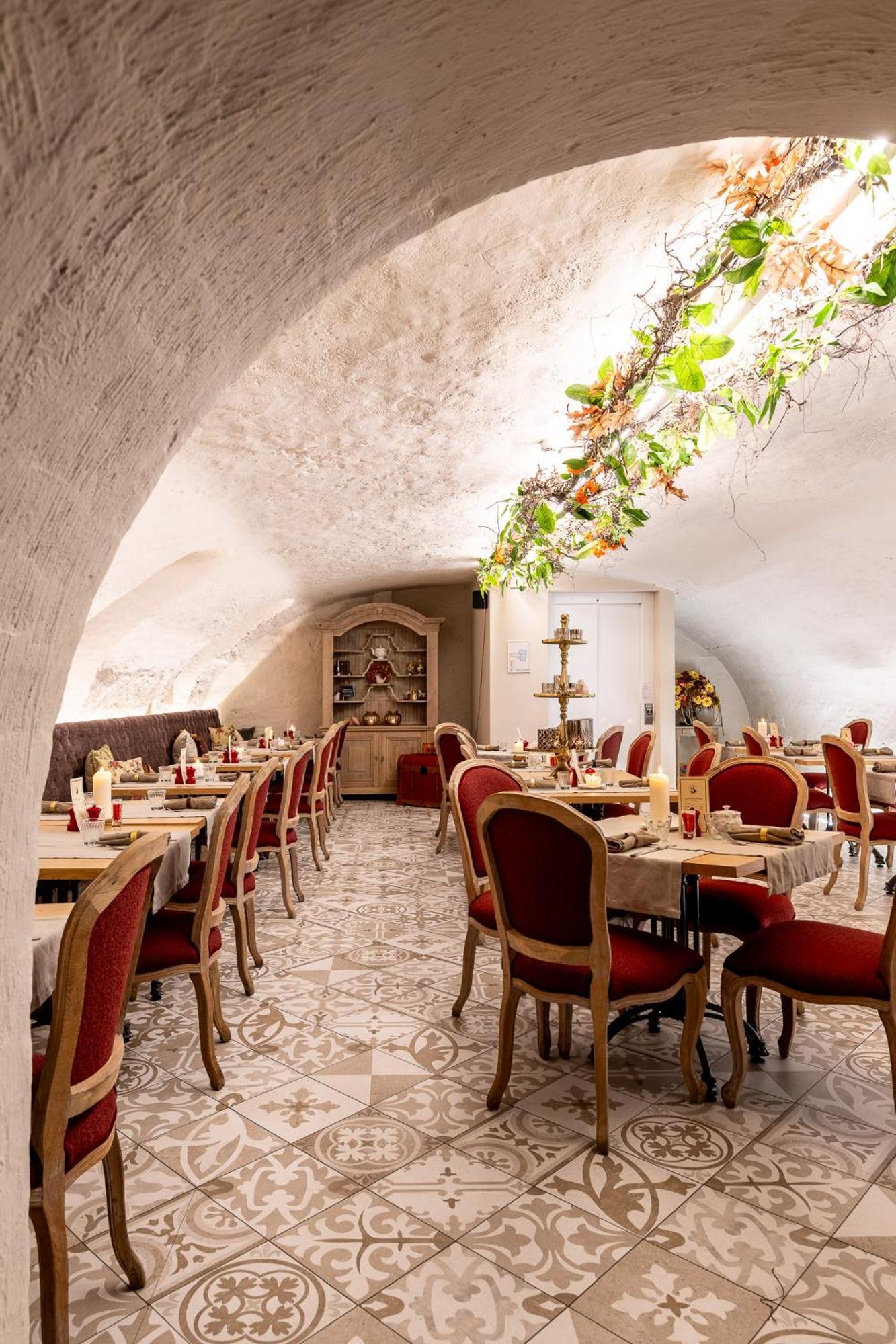 Luxury Boutique De Castillion Hotel