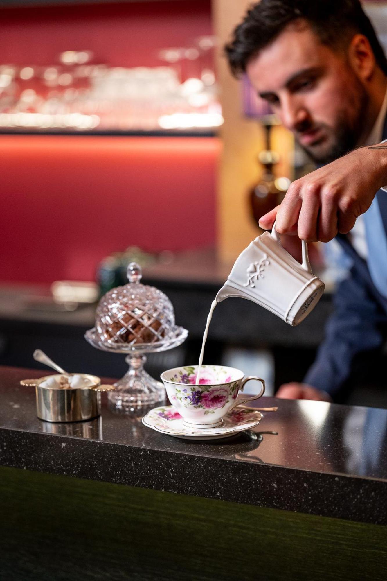 Luxury Boutique De Castillion Hotel 4*