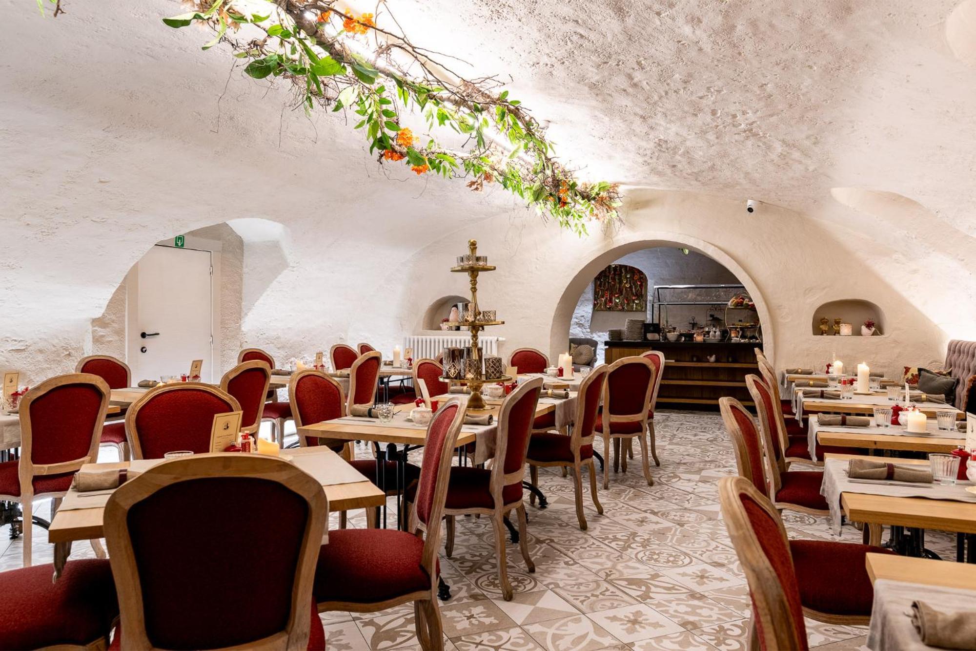 Luxury Boutique De Castillion Hotel
