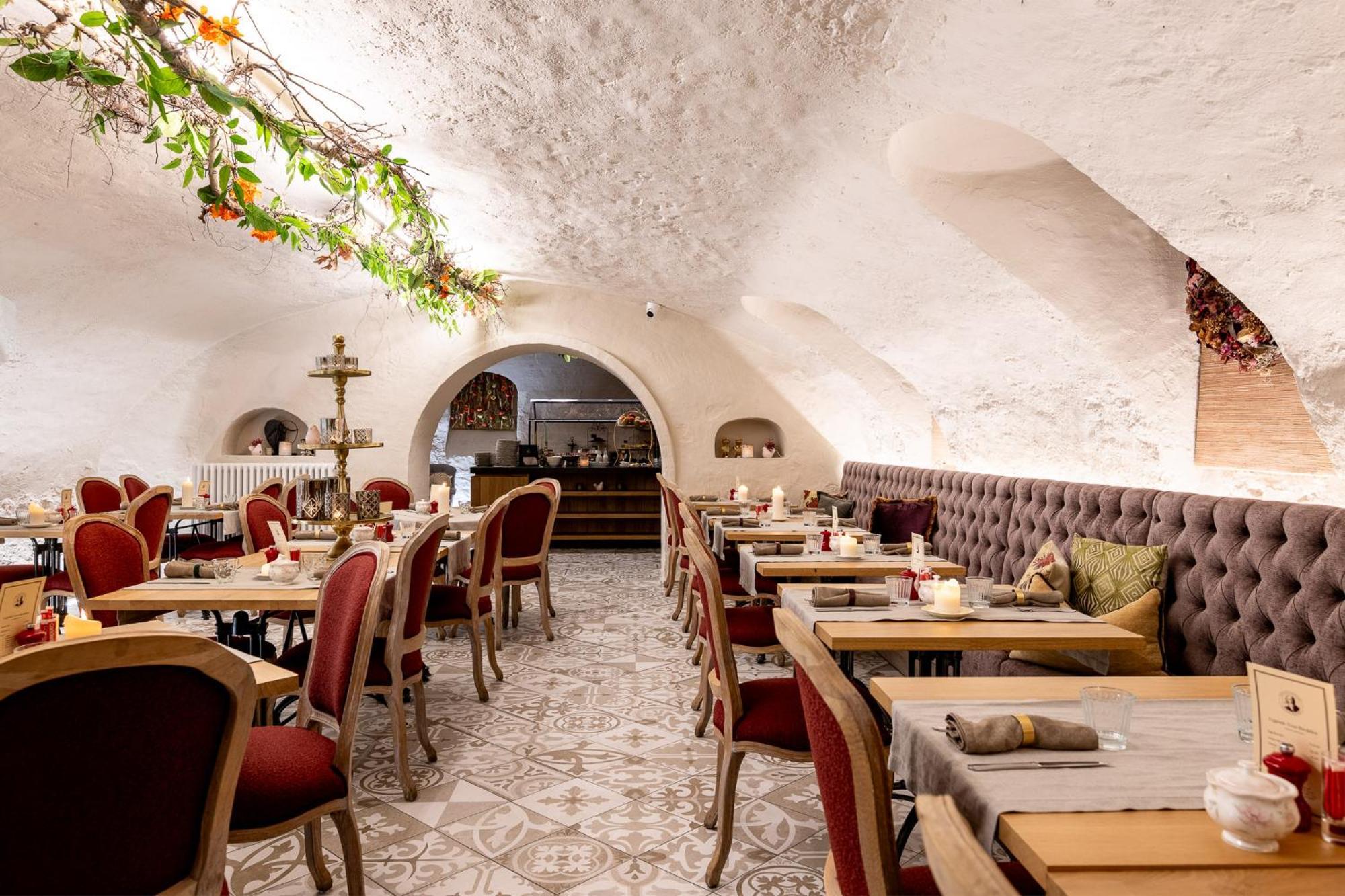 Hotel Luxury Boutique De Castillion 4*