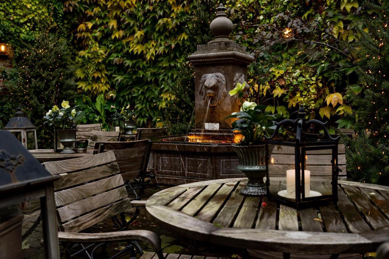 Boutique De Castillion 4*