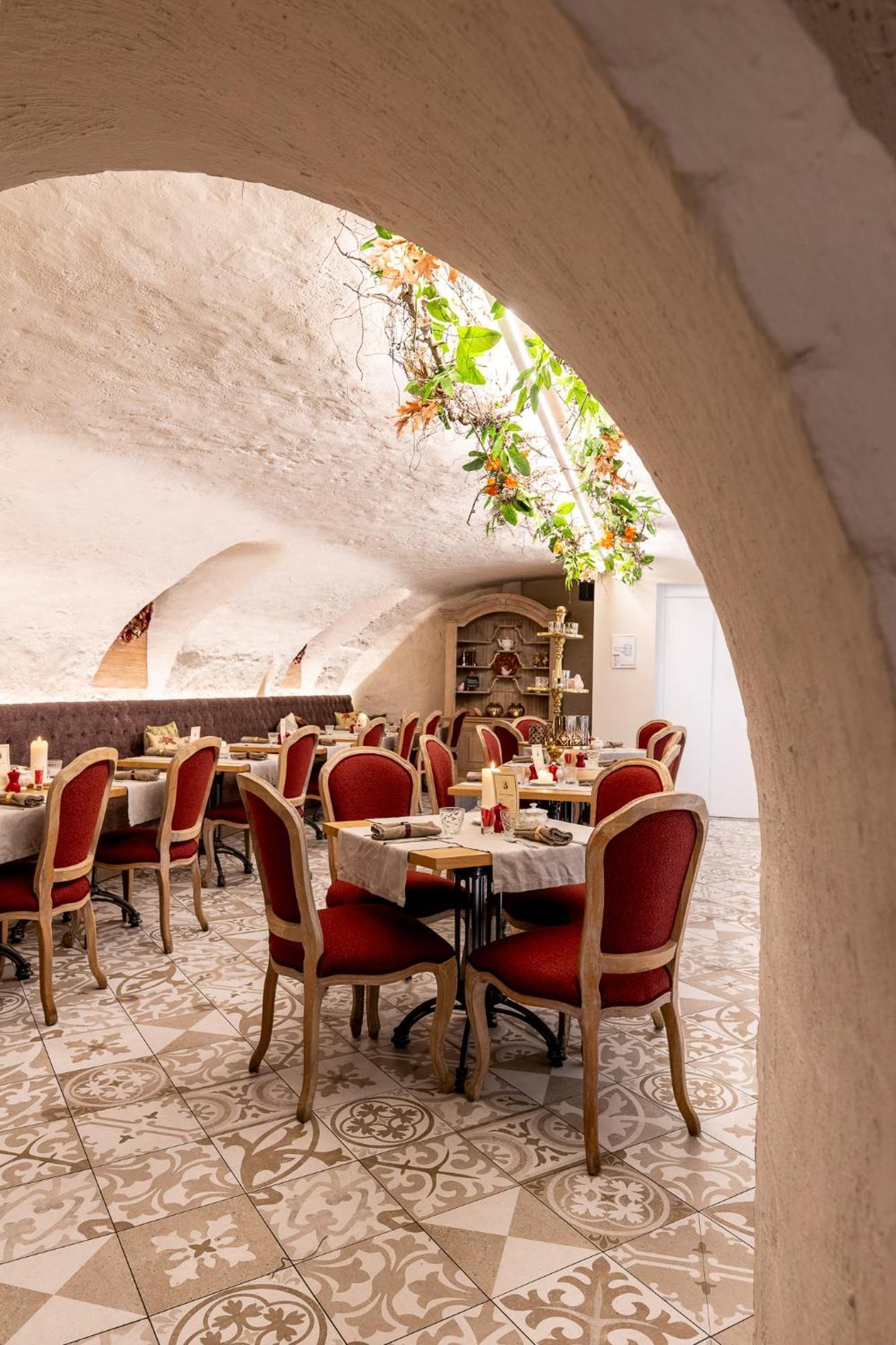 Hotel Luxury Boutique De Castillion 4*